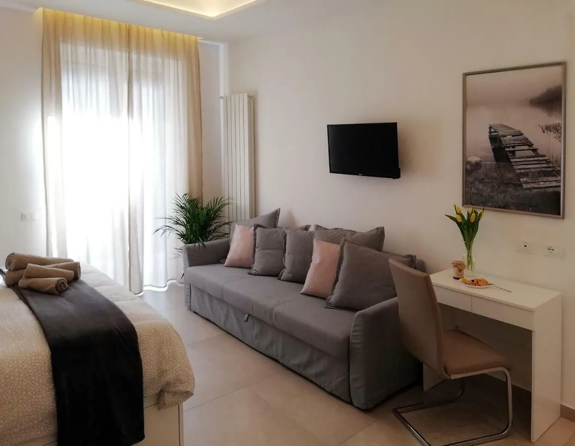 Residenza Fedea Neapol 0*,